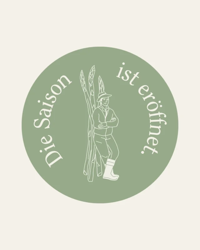 Die Spargelsaison 2026 ist eröffnet! 🌱✨
Morgen öffnen wir offiziell unseren Hofladen in Raasdorf und präsentieren stolz unseren frisch gestochenen weißen Spargel, direkt vom Feld und pünktlich vor Ostern!🤍 
Der grüne Spargel braucht noch etwas mehr Sonne zum Wachsen, aber auch er ist bald soweit. Kommt vorbei und genießt die knackige Frische, ab sofort in unserem Ab-Hof-Verkauf in Raasdorf!
Bald bekommt ihr dann auch unseren Spargel an zwei weiteren Standorten: 📍 WIEN 1180 – Gersthoferstraße 63 📍 Angerner Straße, B8, 2232 Aderklaa – ehem. ISER Verkaufsstand
Wir freuen uns riesig auf euren Besuch! 🫶🏼
#SpargelGenuss #FrischVomFeld #TheuringerHof #Saisonstart #Regionalität